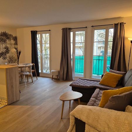 Appartement Cosy Pres Du Rer Chessy  Exterior photo