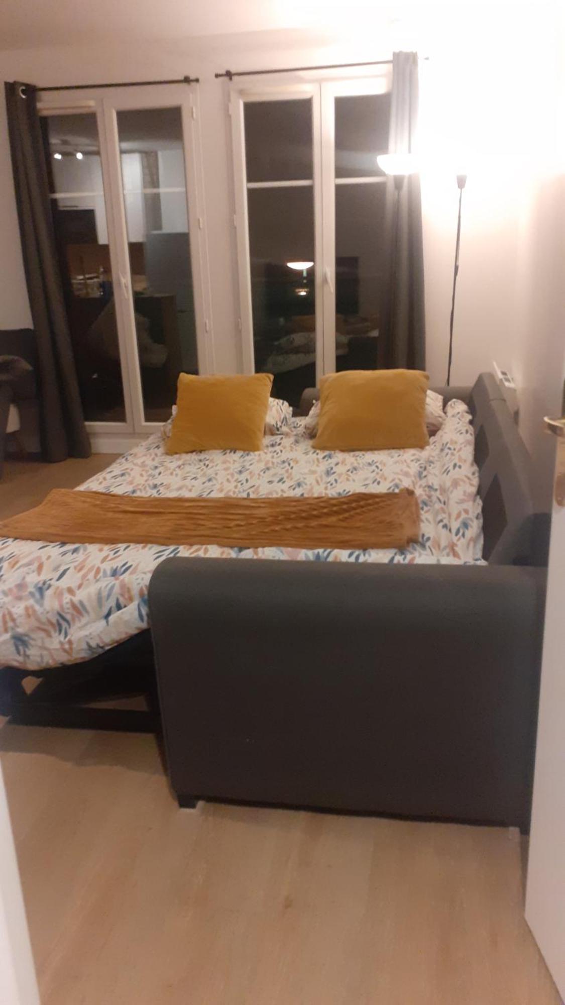 Appartement Cosy Pres Du Rer Chessy  Exterior photo
